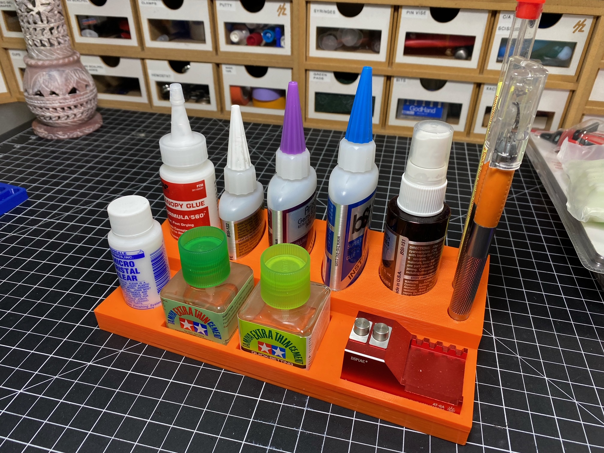 Advanced Hobby Glue organizer by Ricardocab