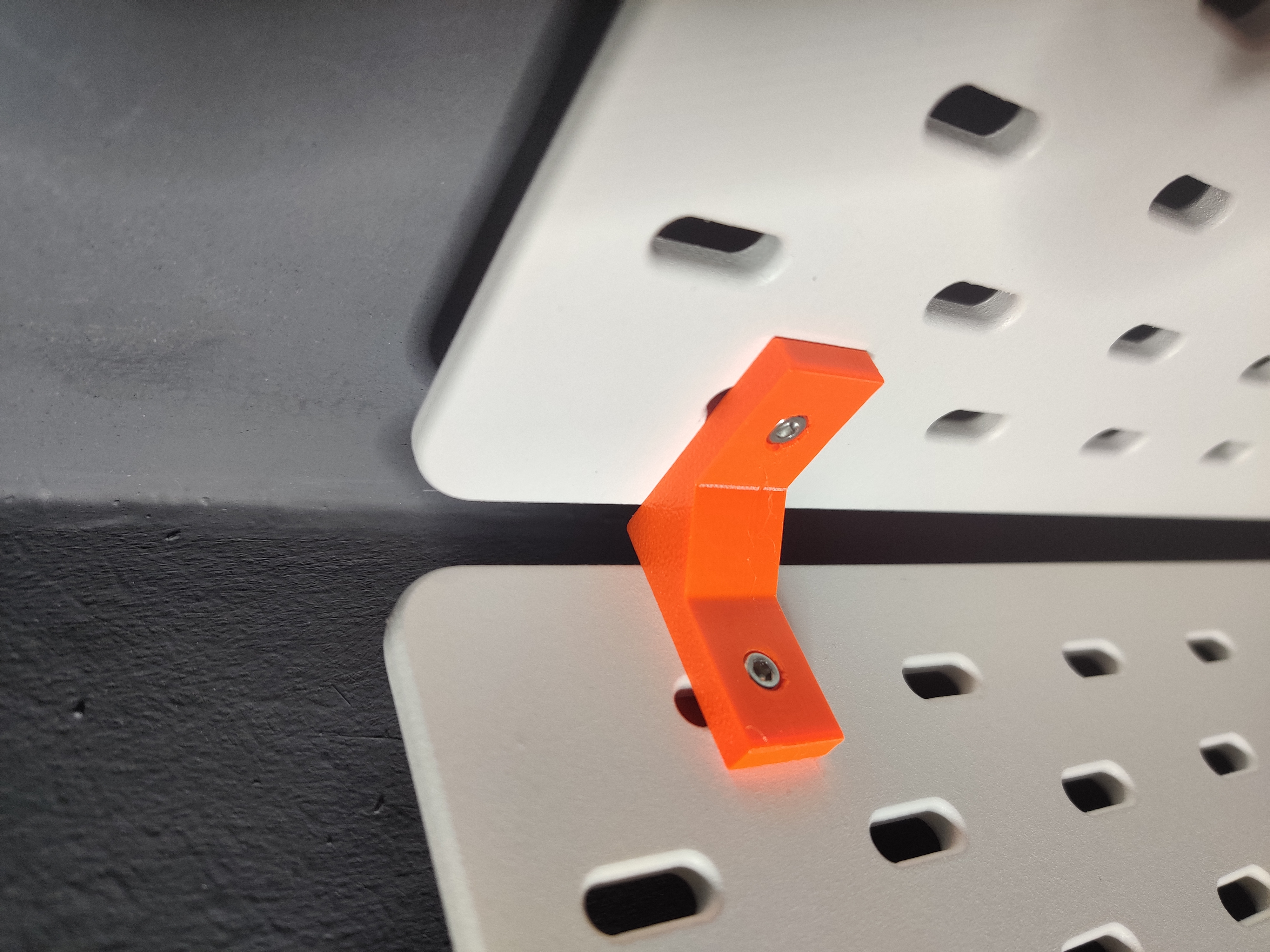 Skadis Corner Bracket