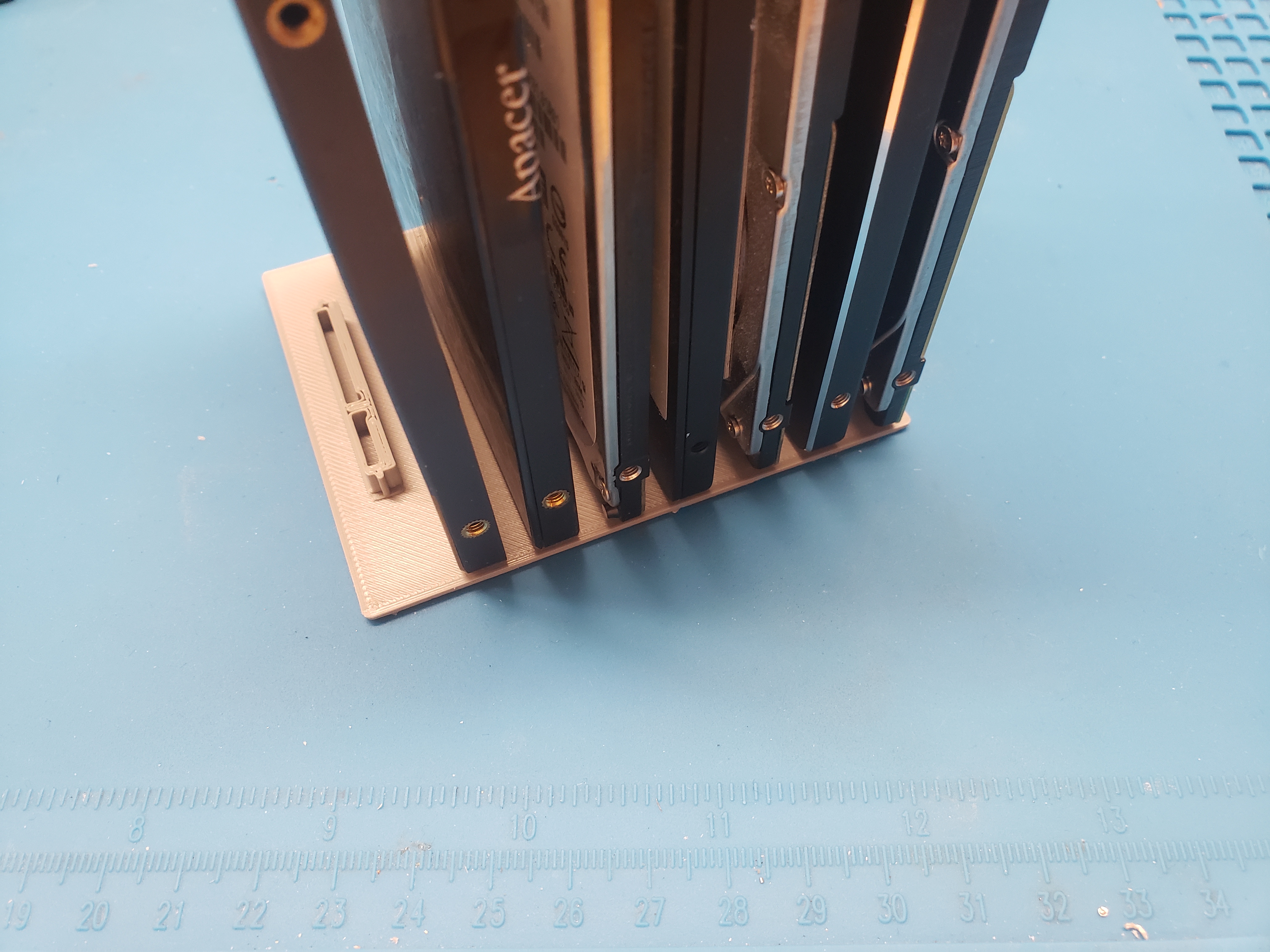Parametric 2.5" SATA Drive Organizer "Backplane Style"