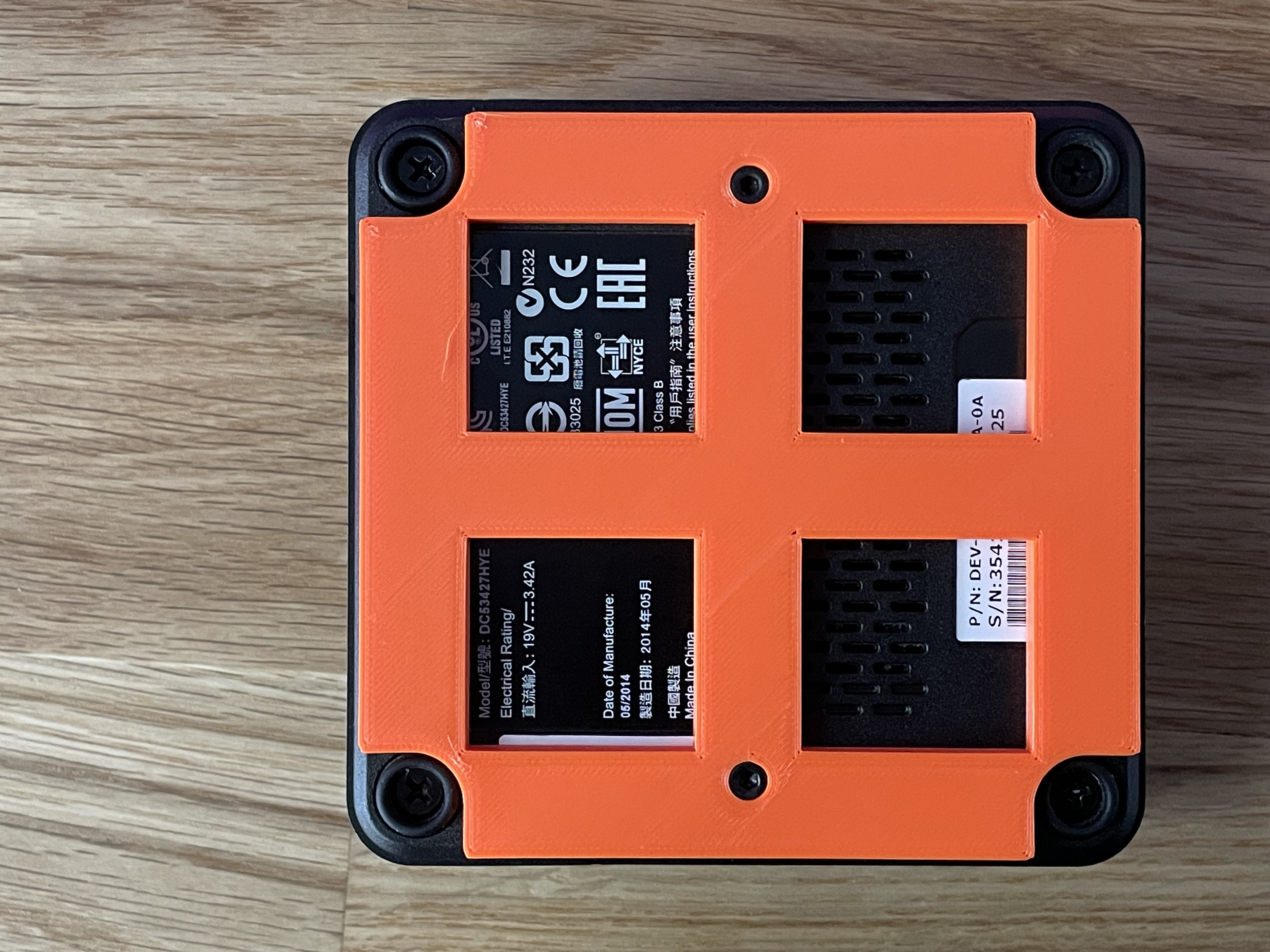 Miniatura 2 do modelo 3D Intel NUC Second Generation (DC53427HYE) Basic Mounting Plate