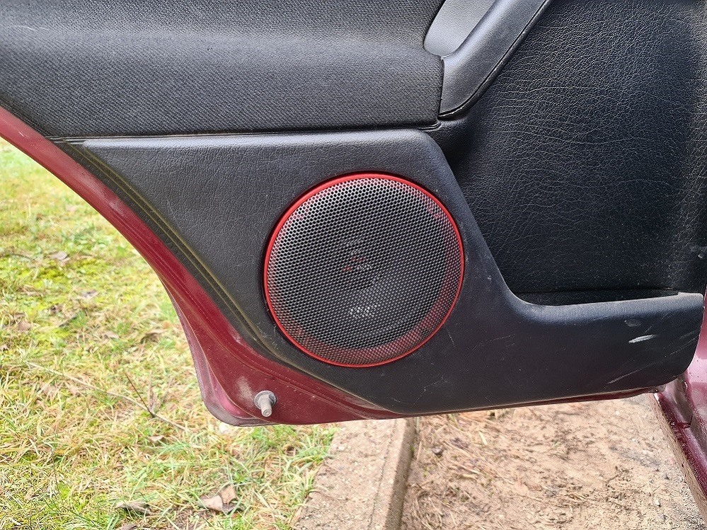 Grille adapter for Golf 3 door speakers 6.5 inches (16.5 cm)
