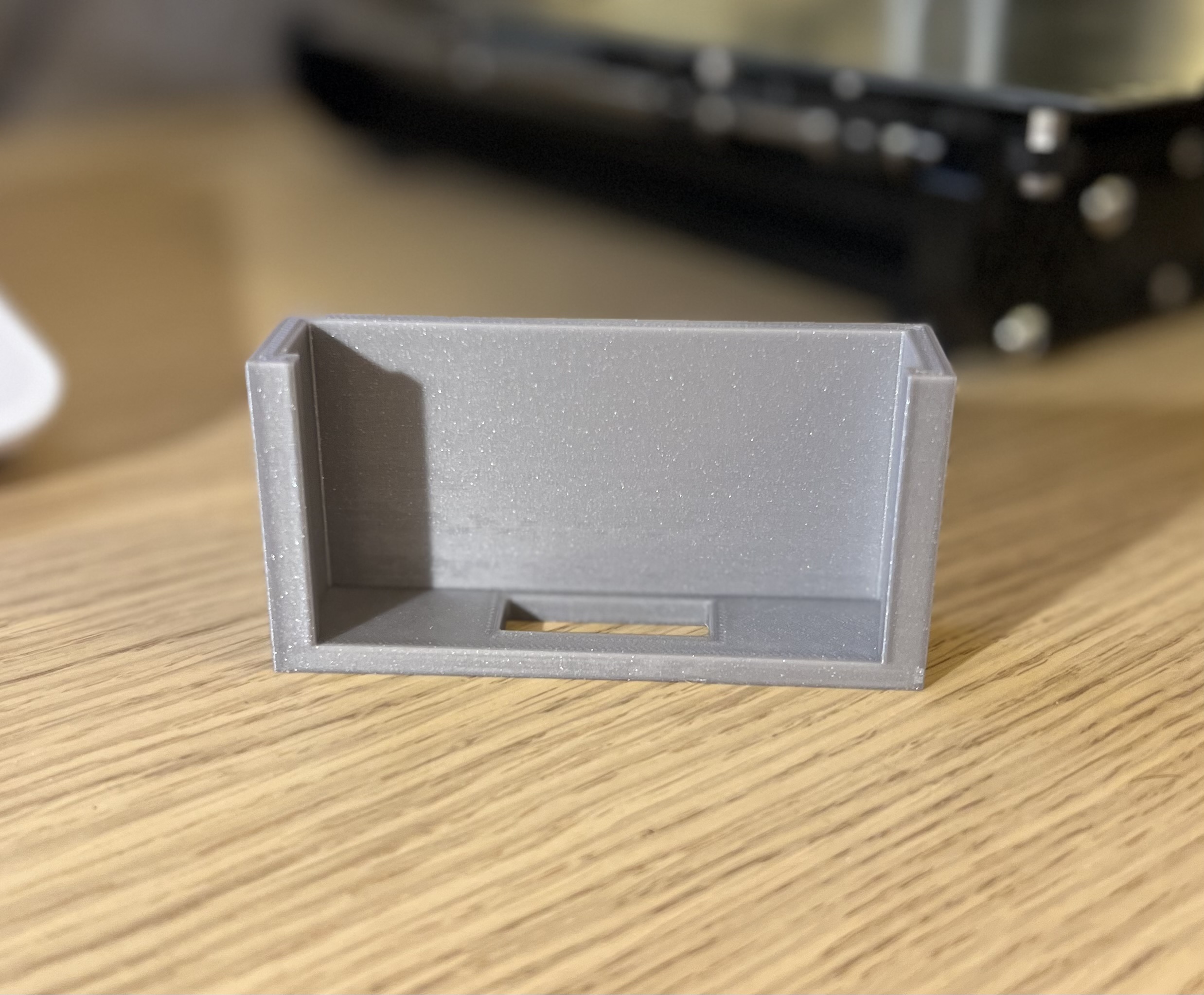 Wall mount for iPhone 12/13 Pro with PureGear DualTek case