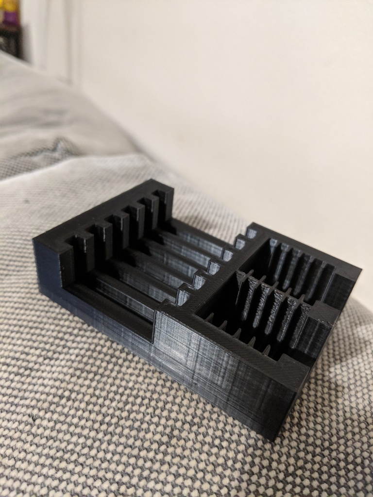 Miniatura 3 do modelo 3D SD / CF card holder