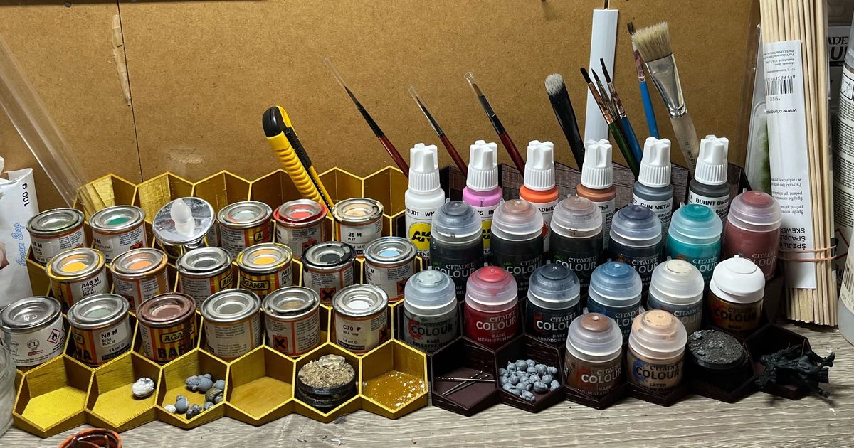 3D Printable Storage rack system for Hobby paints by Sean