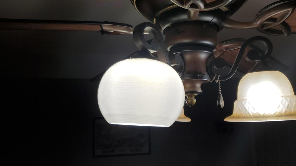 Miniatura 2 do modelo 3D Ceiling Fan Light Shade