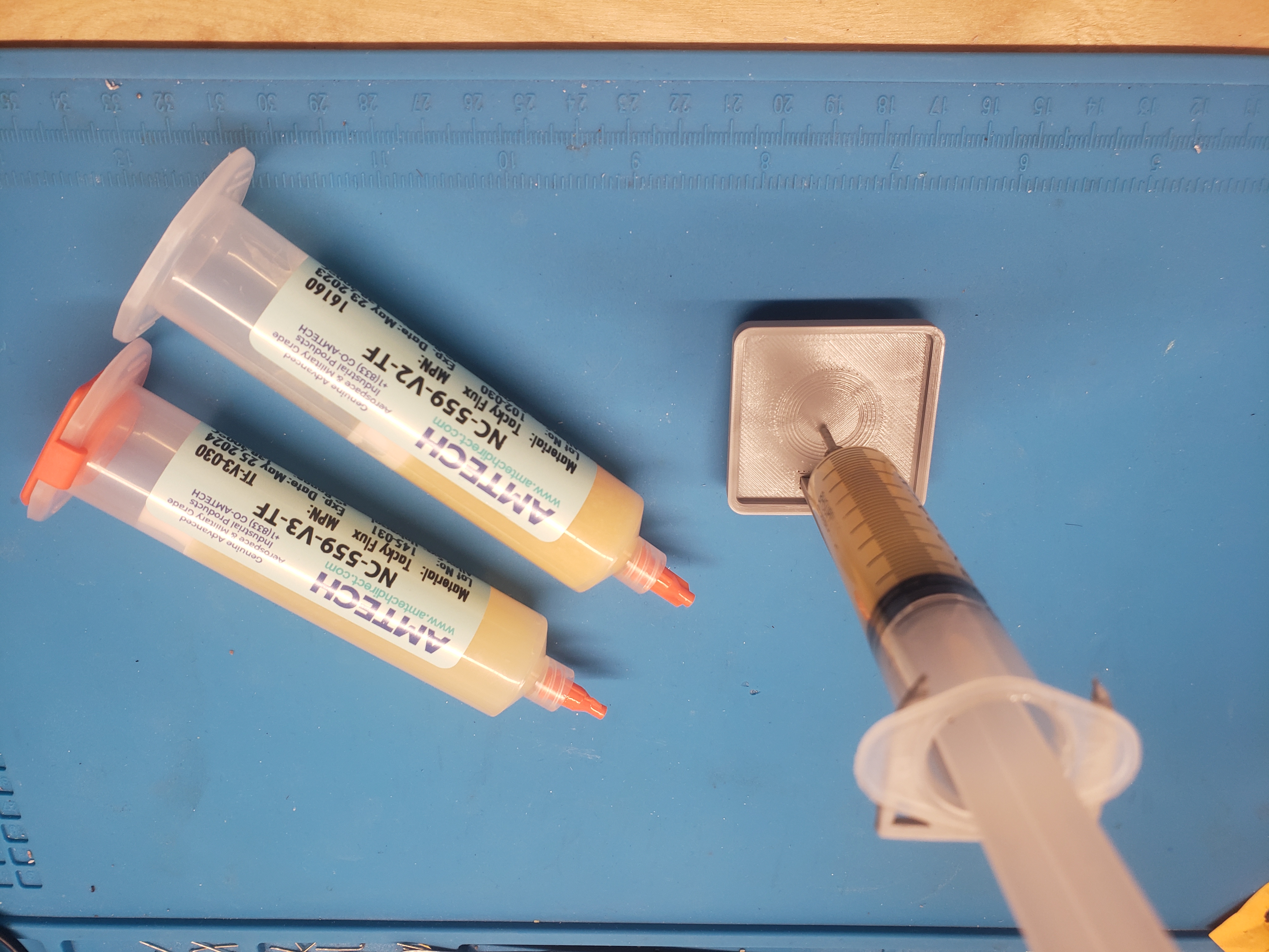 Parametric Gridfinity Syringe Stand