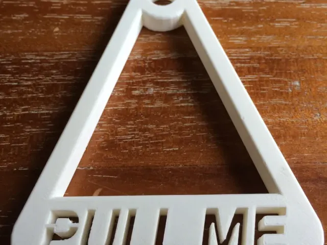 Pull Me chain handle