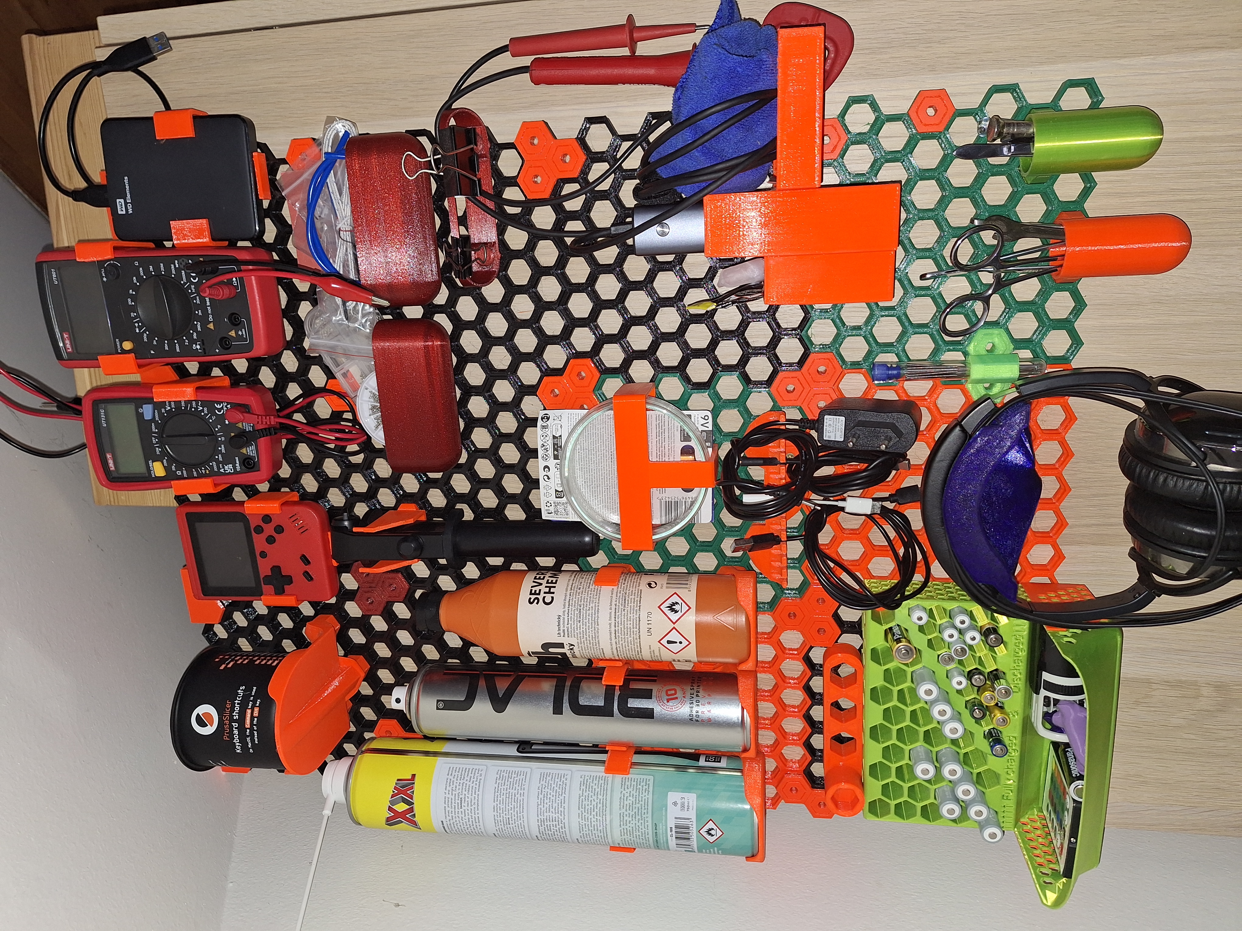 Honeycomb wall organizer (not compatible with the original)
