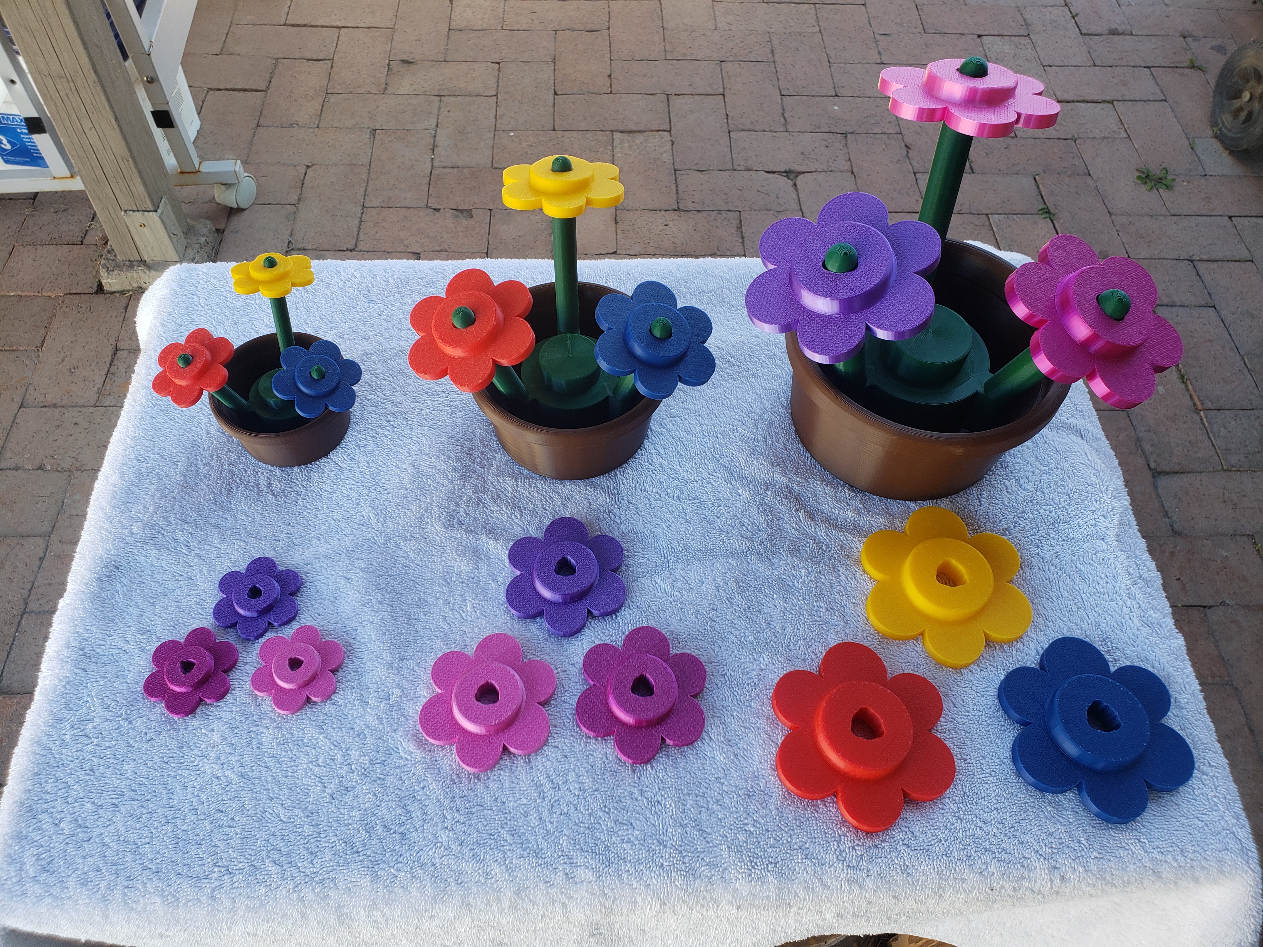 Lego Inspired Flowers by 365Prints, Download free STL model