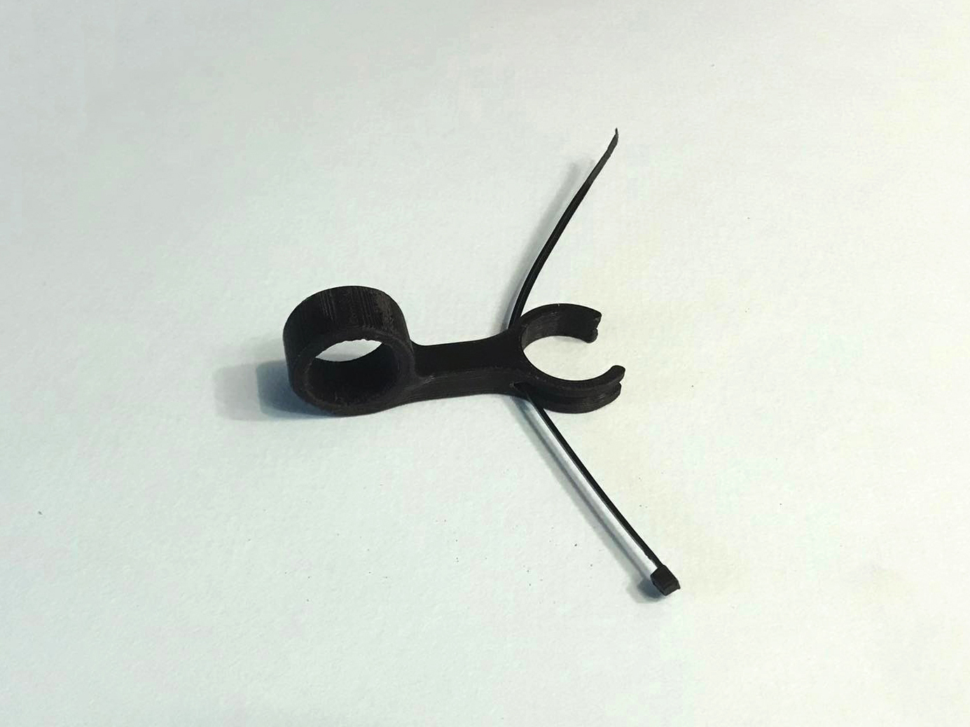 Hookah hose holder / Shisha pipe holder (clip on with cable tie lock) by D_Y Download free