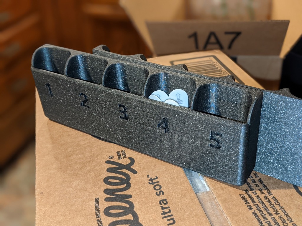 Chromecast with Google TV Remote Holder - x4 and x5