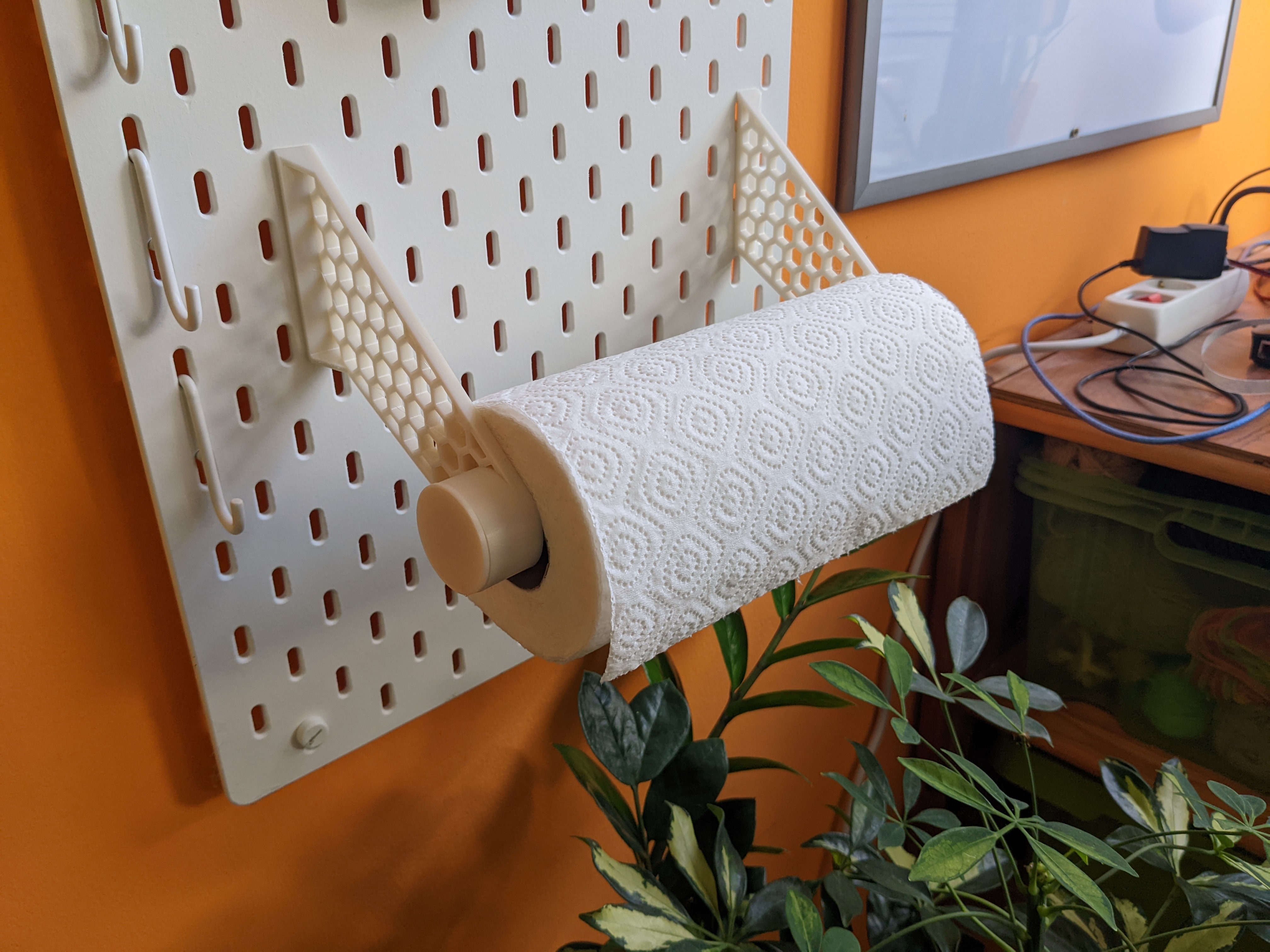 Hexagonal paper towel holder REMIX Skadis