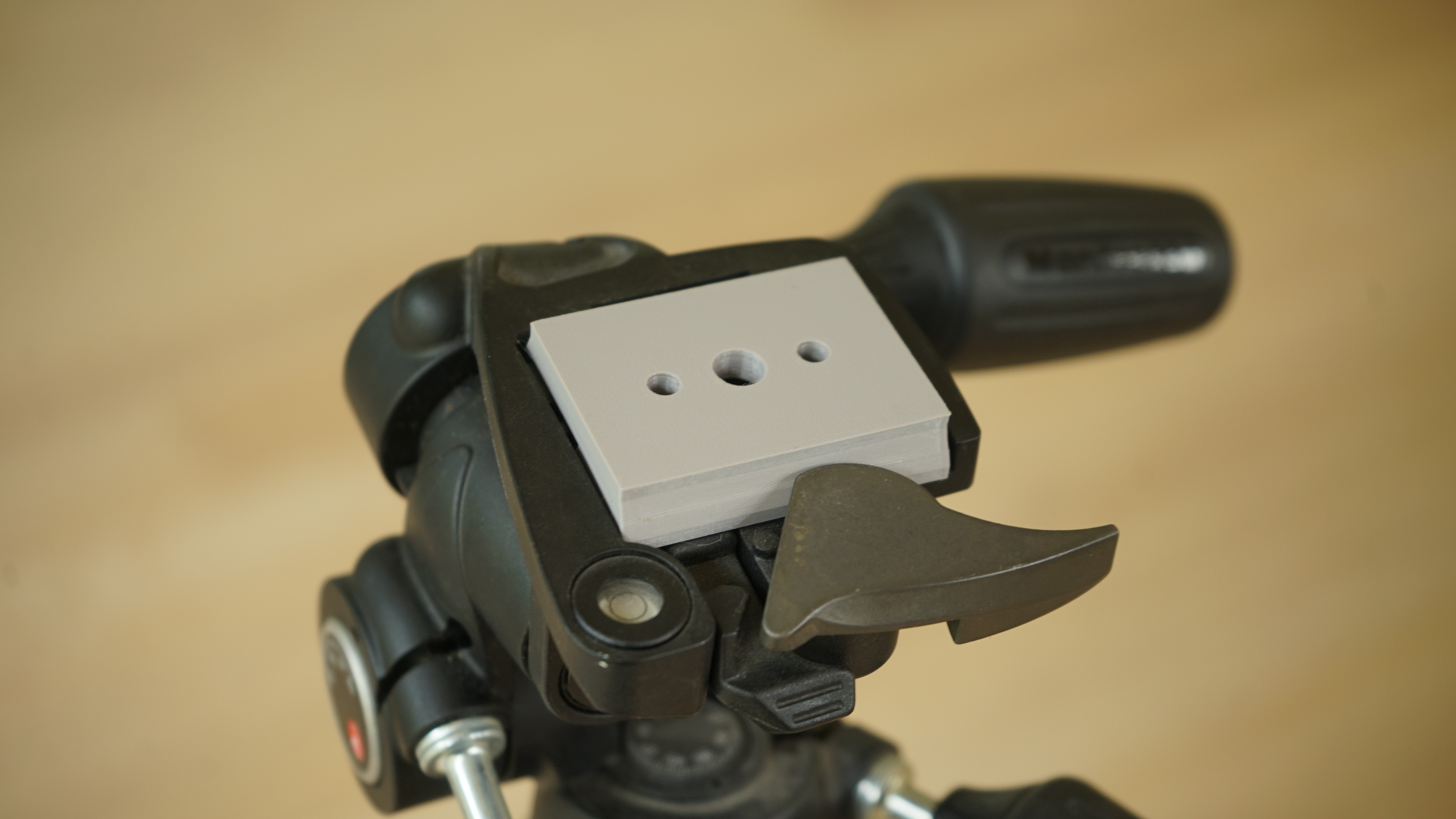 Manfrotto tripods quick release plate by Mario M Download free STL model