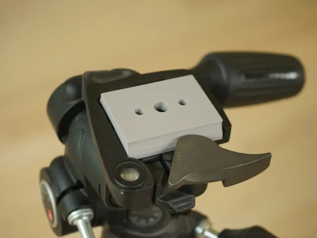 Manfrotto tripods quick release plate