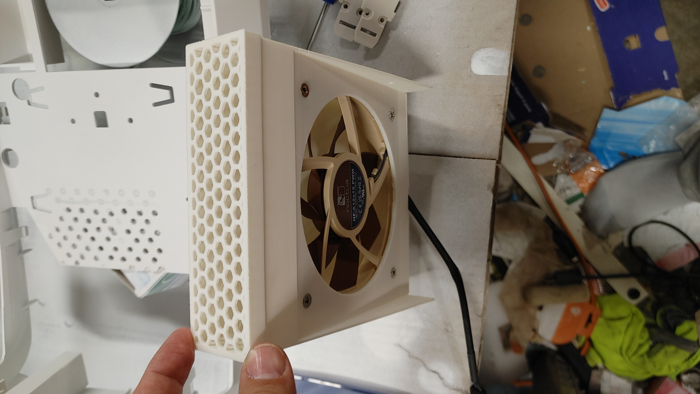 5.25" CD Drive bay 120mm fan mount
