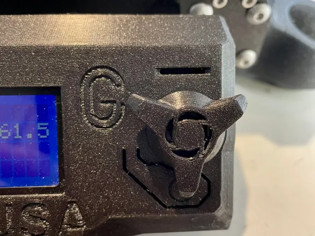 Propeller-like LCD knob