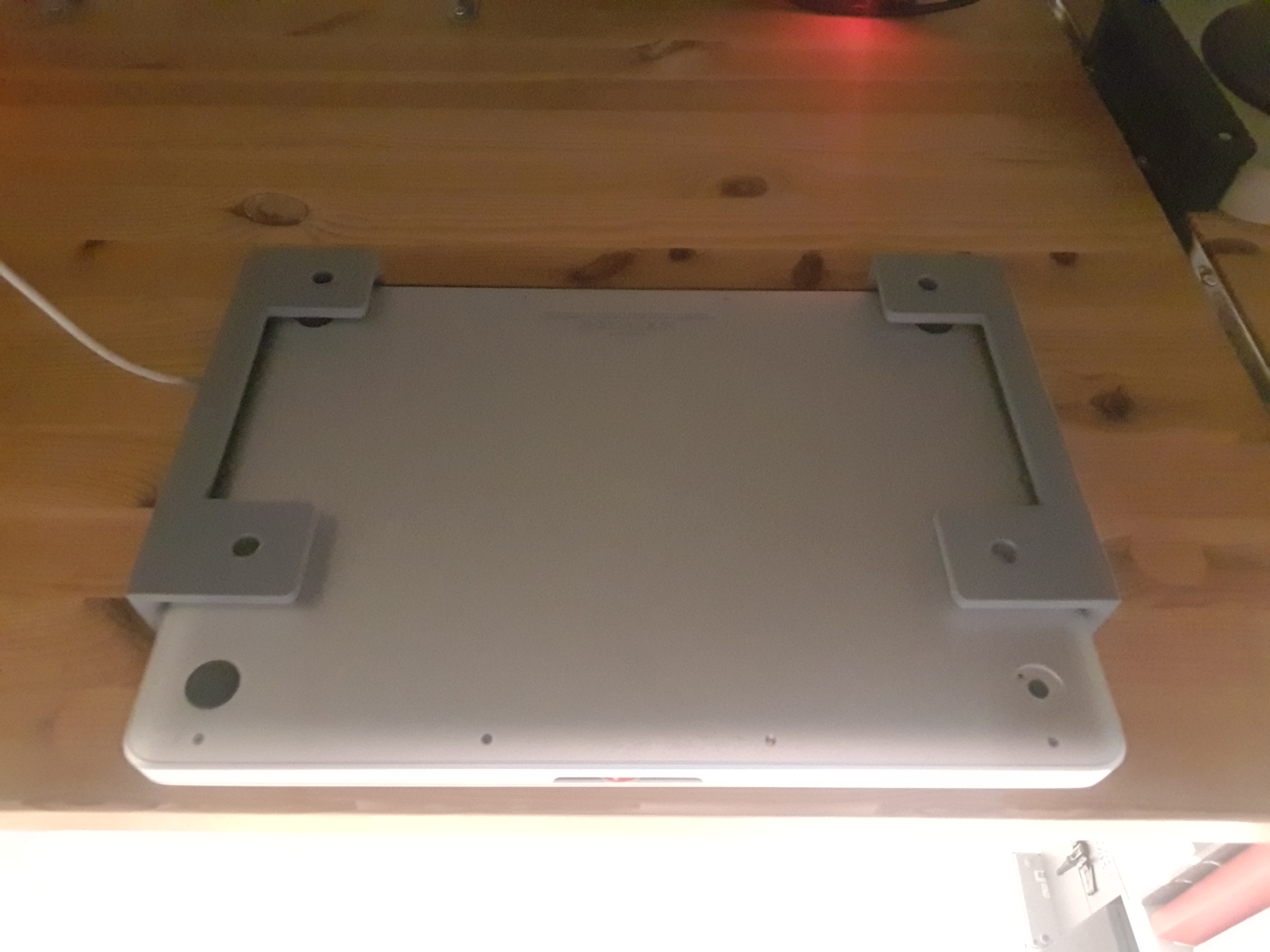 Under Table Mount for MacBook Pro (13", Start 2011)