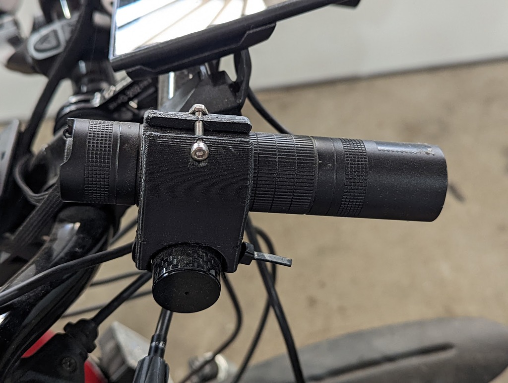 Bike Flashlight Mount von mbiersack Kostenloses STL Modell herunterladen Printables