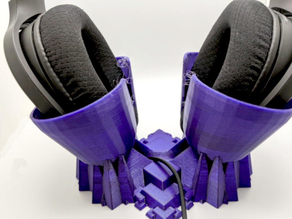 Holder for large headphones