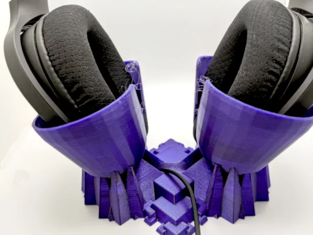 Holder for large headphones