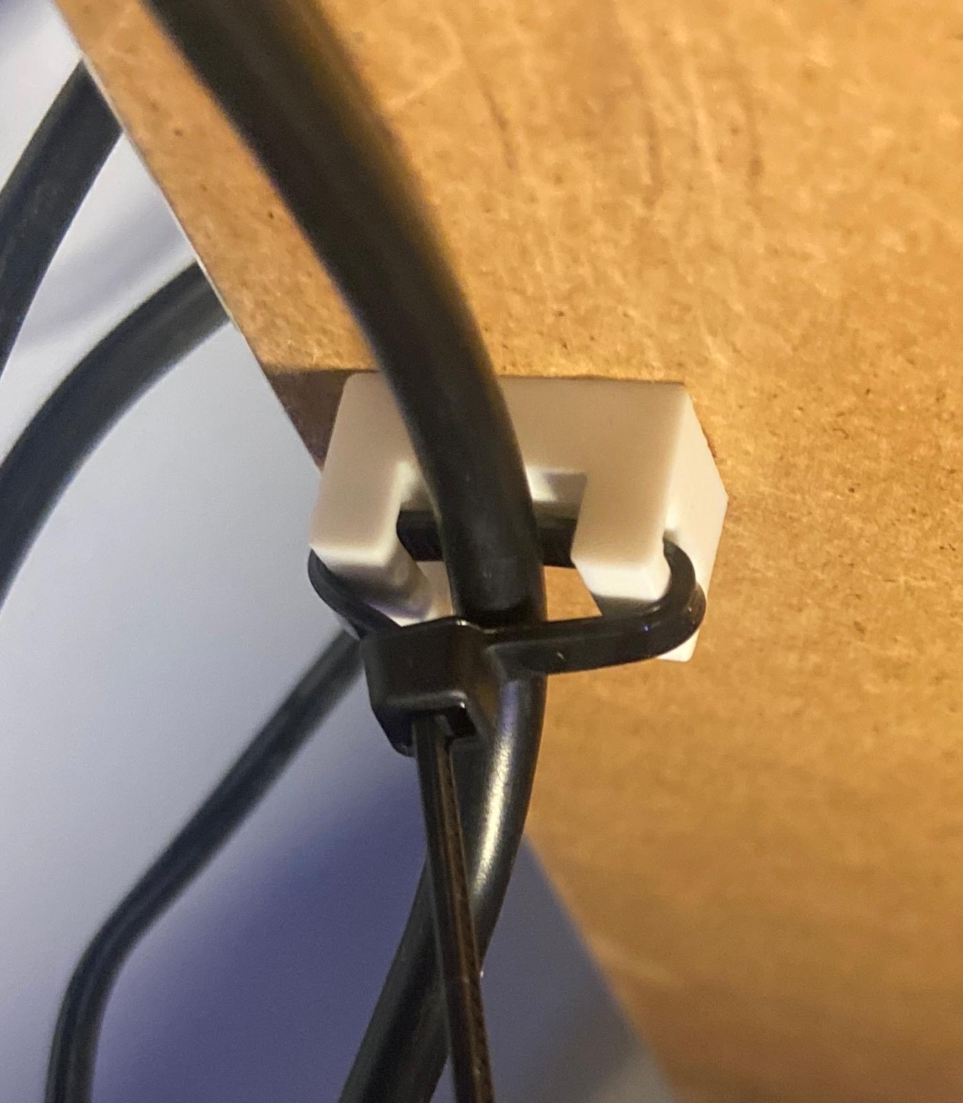 Cable managent bracket