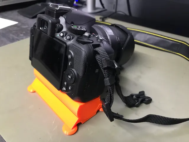 Stand for camera equiped with adapter for Cotton Carrier CCS Harnas