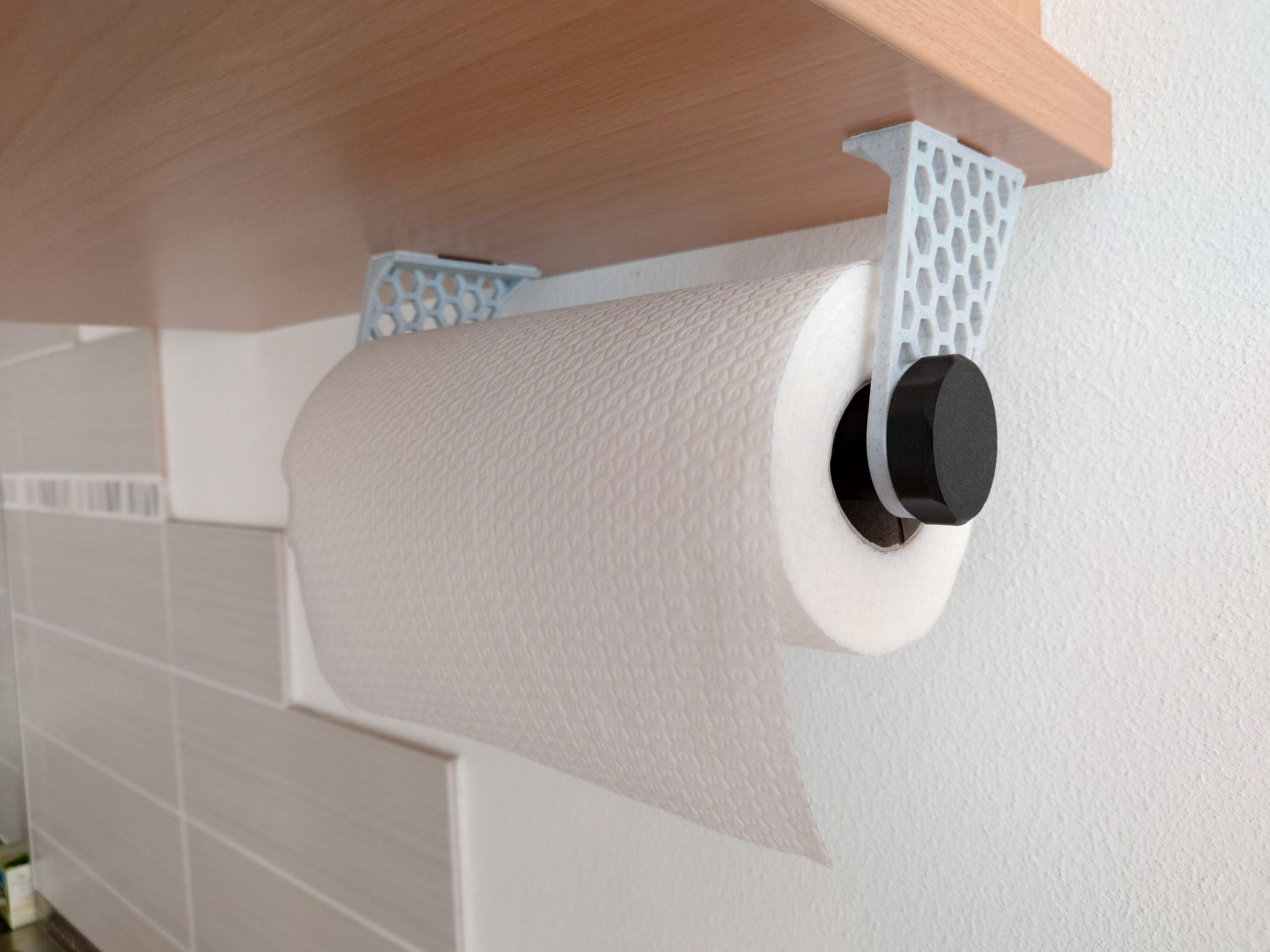 Hexagonal paper towel holder by Luke's 3D