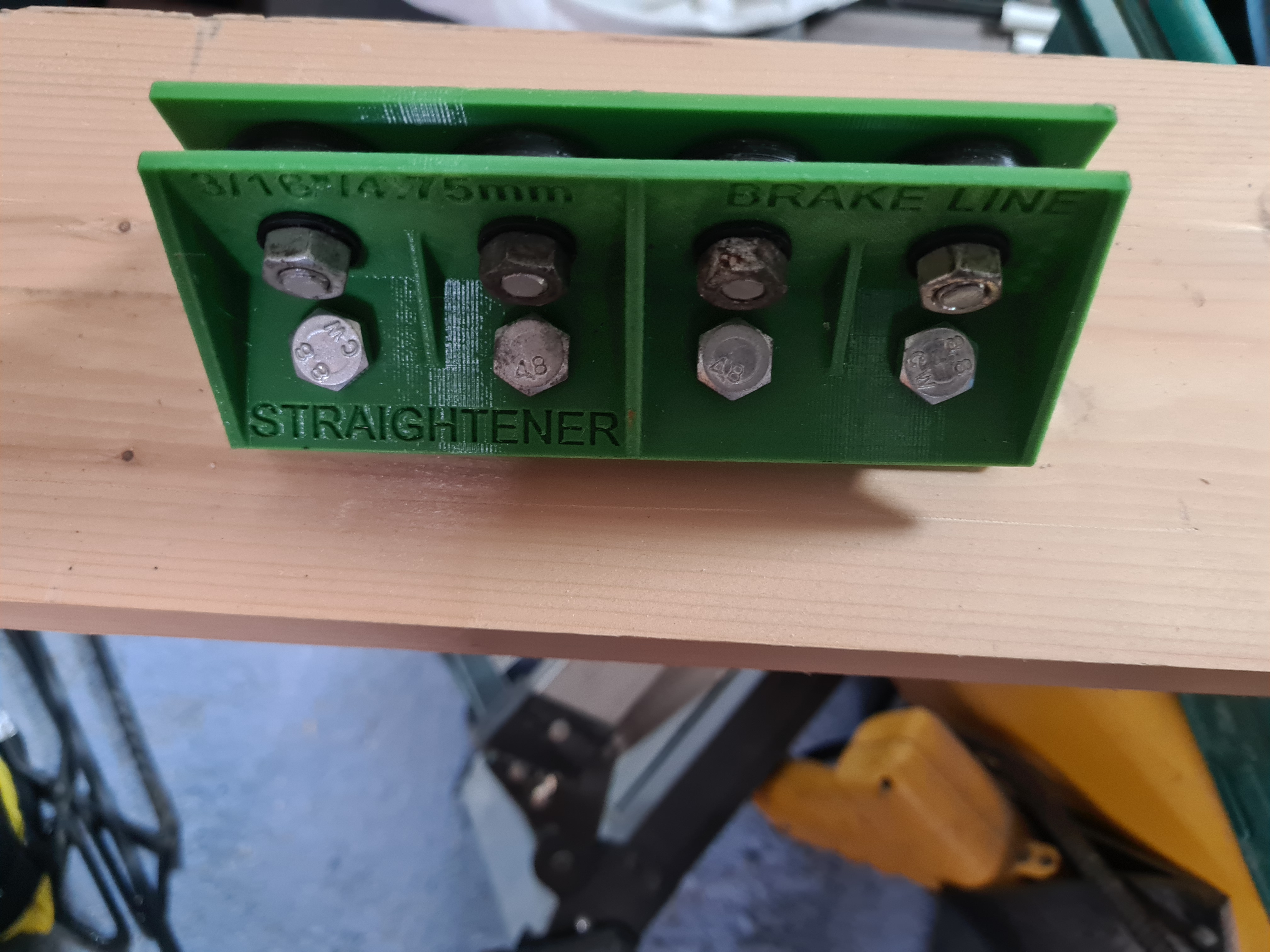 Brake Pipe Straightener