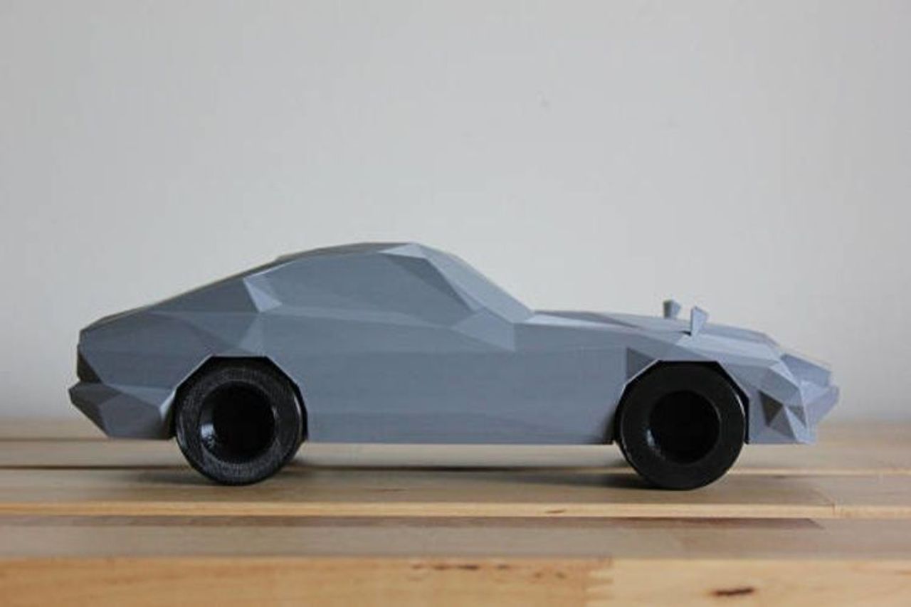 Düşük Poli Datsun 240Z (Sadece Plastik Aparattır!!!)