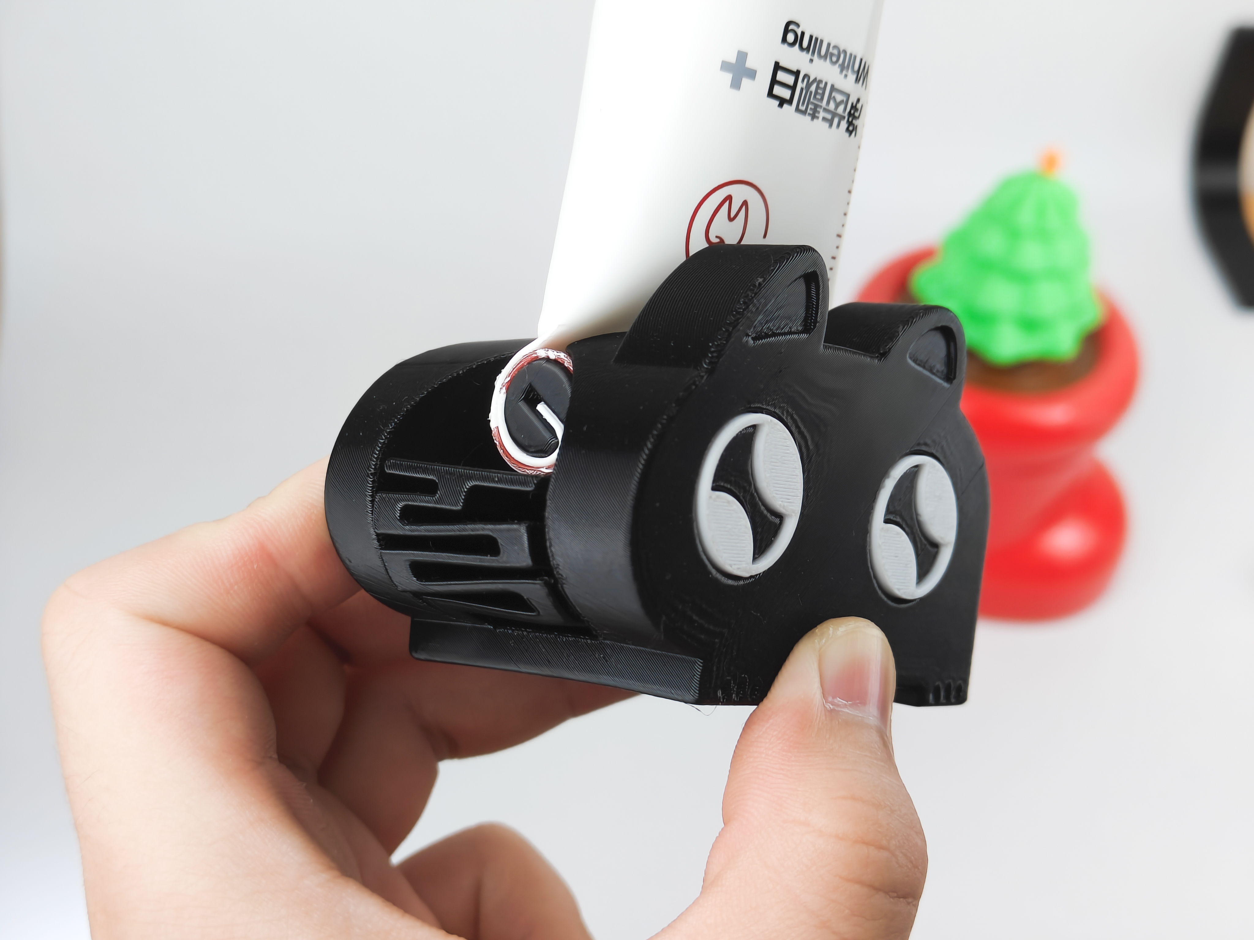 Miniatura 2 do modelo 3D Toothpaste Squeezer - Cute Kitten!