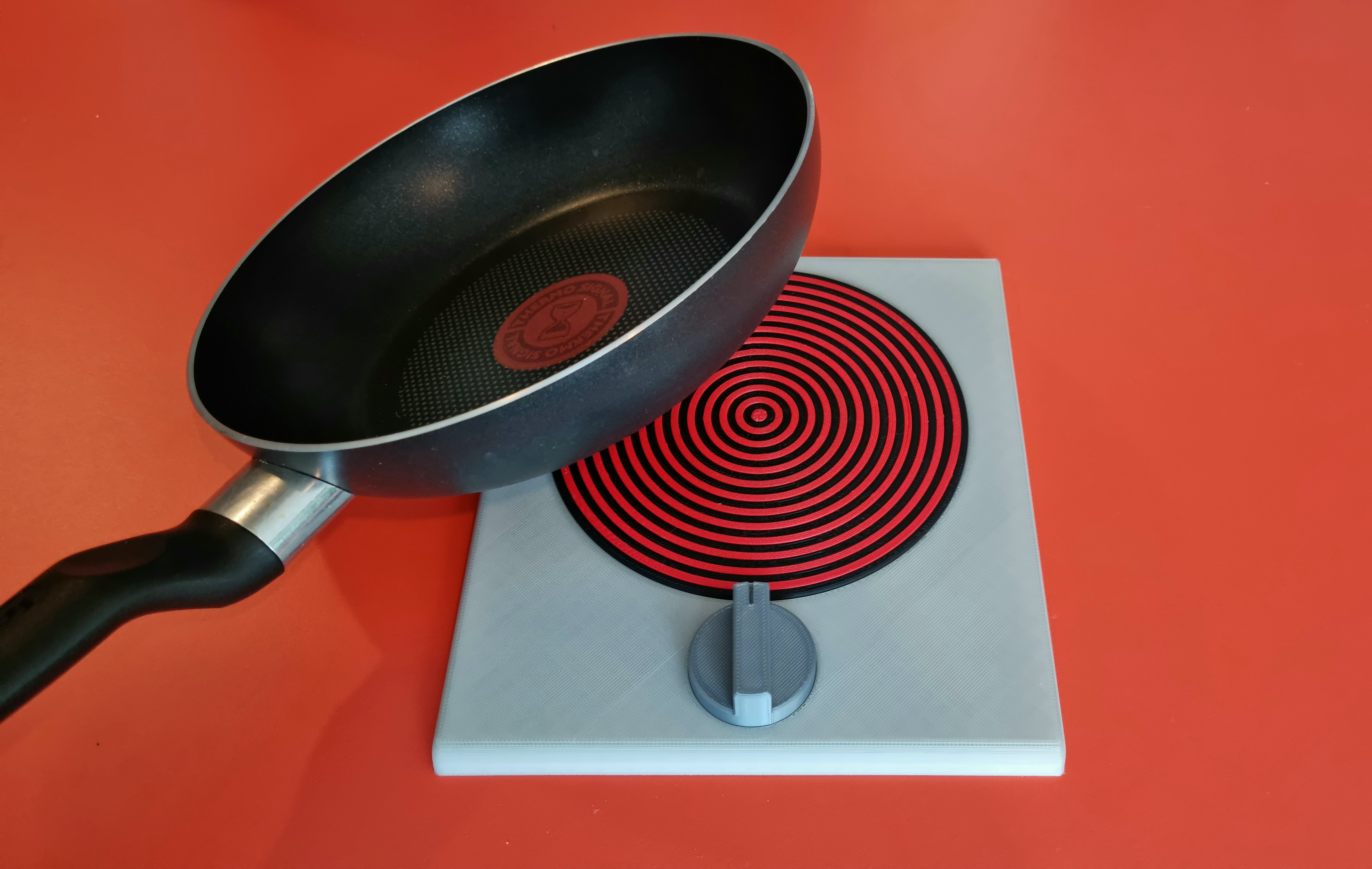 Single stove with HOT/COLD plate
