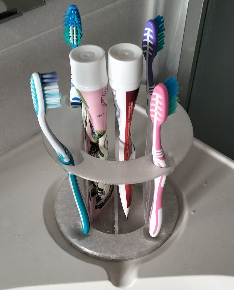 Round Toothbrush Holder