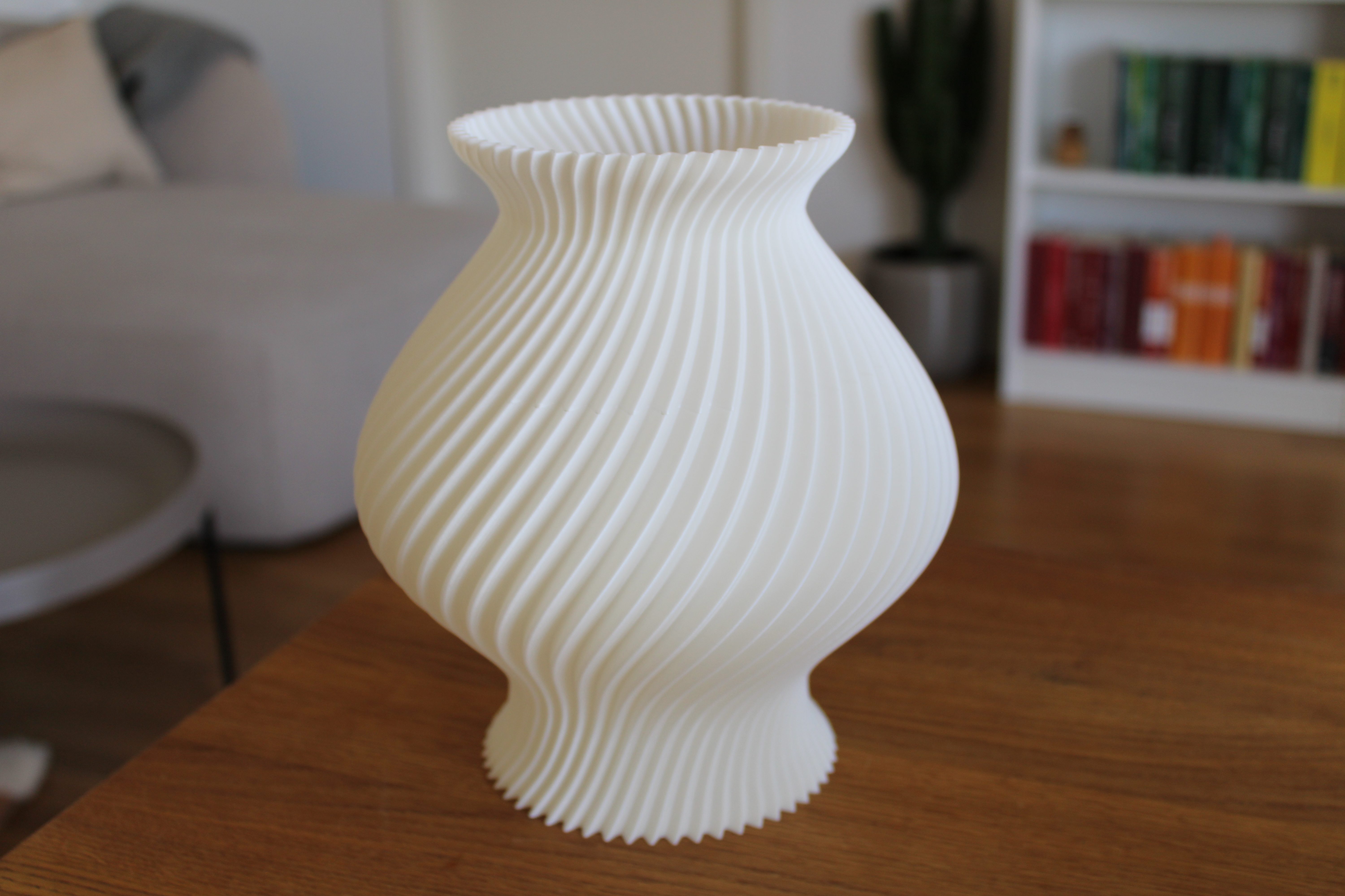Elegant Fluted Spiral Vase (Vase Mode Optimized)