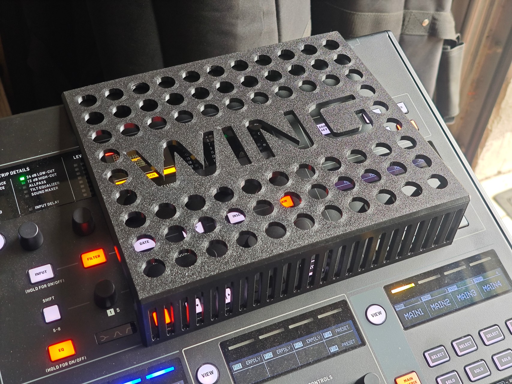 Behringer Wing notebook pad (updated)
