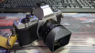 Lens hood for Panasonic Lumix Leica 15mm 1.7 Summilux H-X015 by