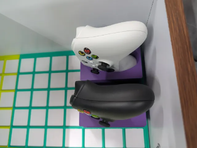 Xbox controller vertical stand (Gridfinity)