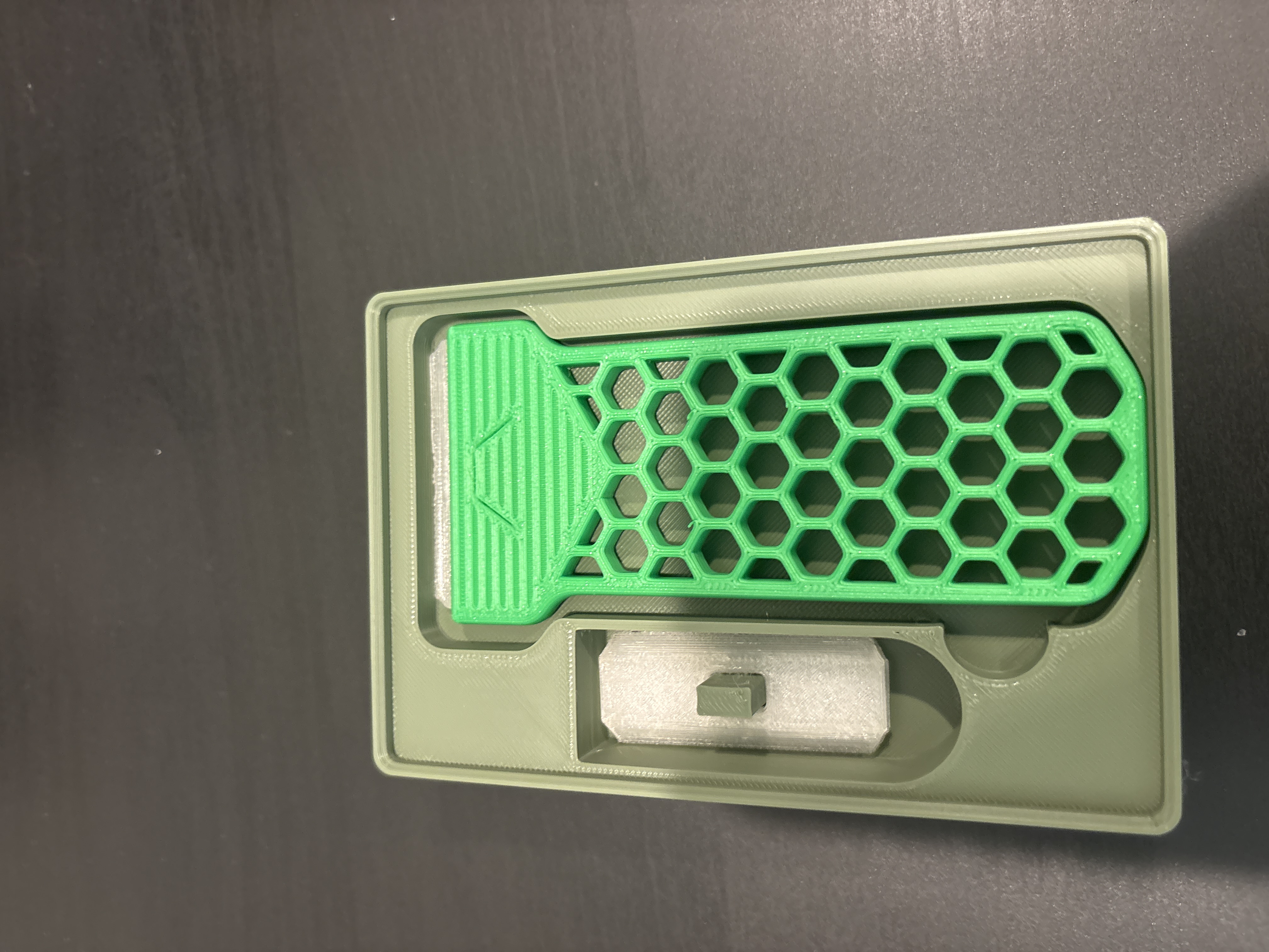 Gridfinity Bin for Bed Scraper XL With Blade
