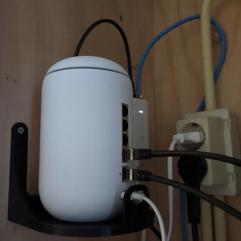 Ubiquiti Unifi Dream Machine Wall Mount 