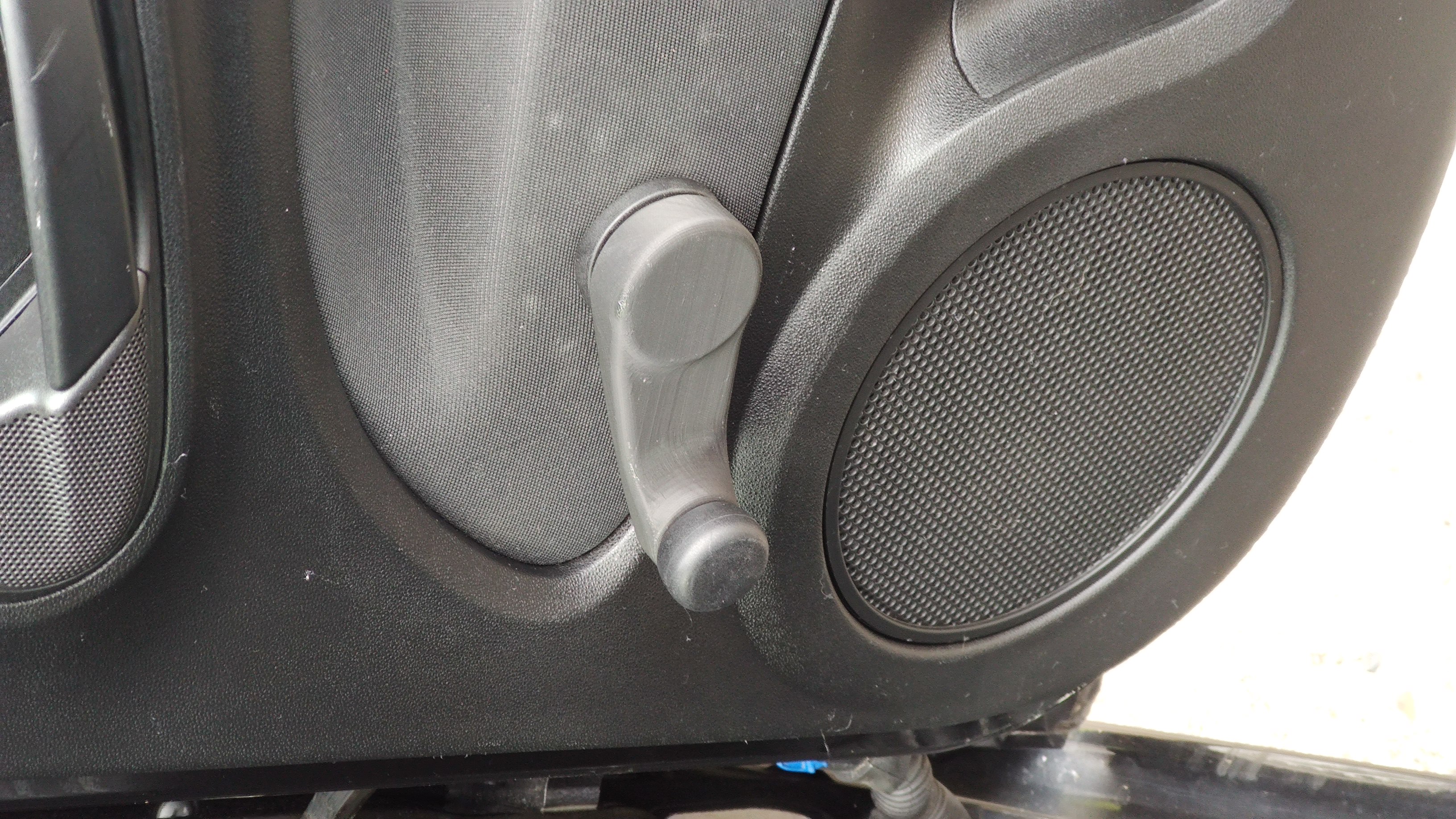 Fiat Punto windshield handle