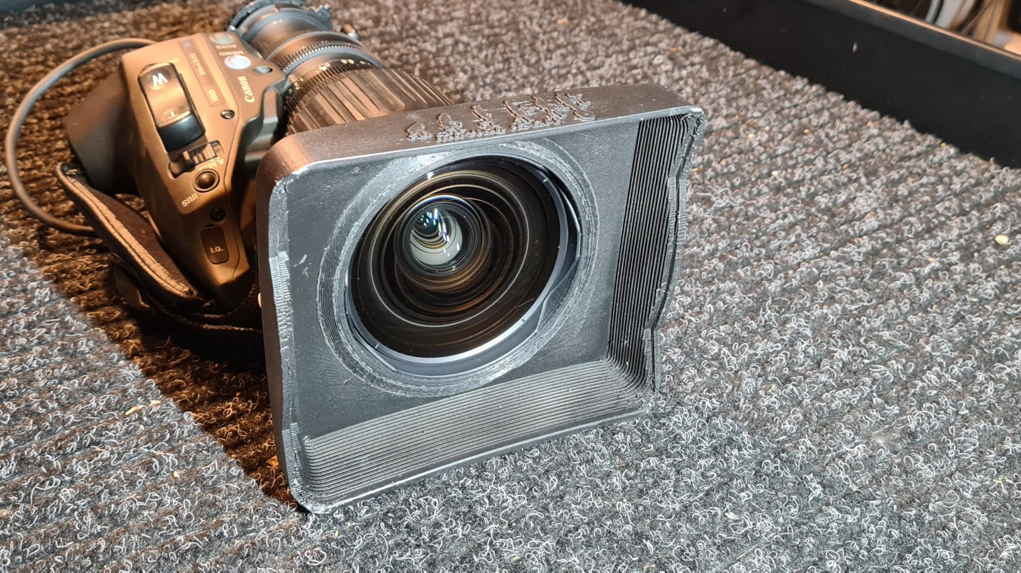 Canon wide tv lens hood 95mm by Axiongr Download free STL model