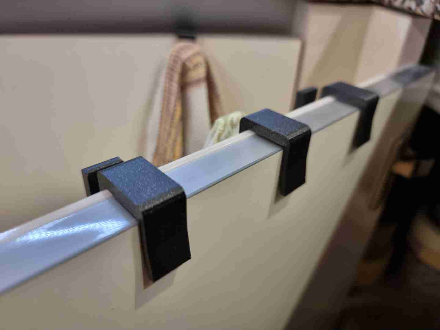 Miniatura 2 do modelo 3D 20mm panel towel hook