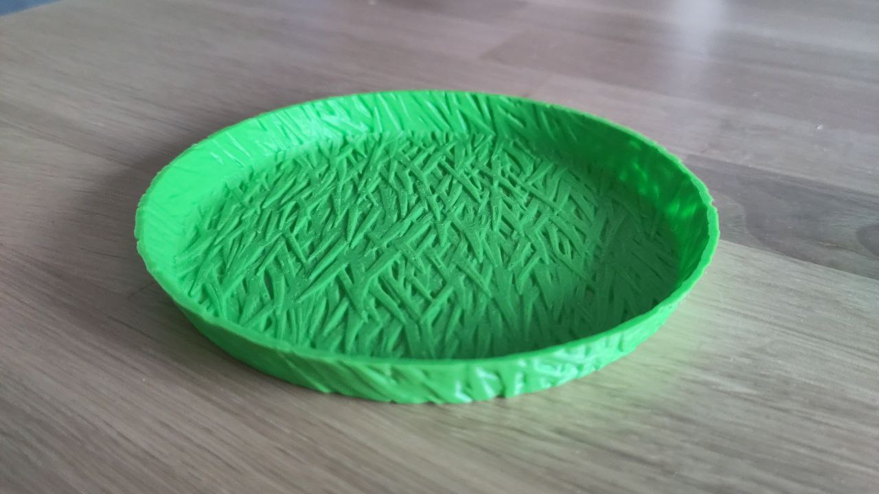 Small plant dish/saucer with grass-fiber texture