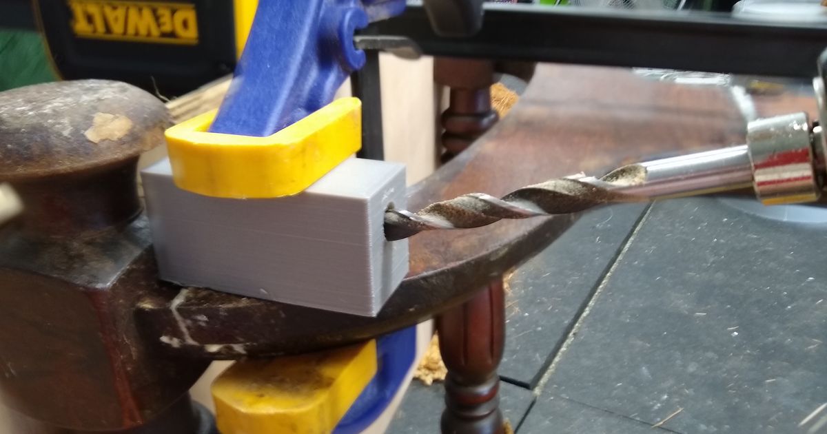 Dowell pocket jig 30° 1/4" by Gang Stead Download free STL model