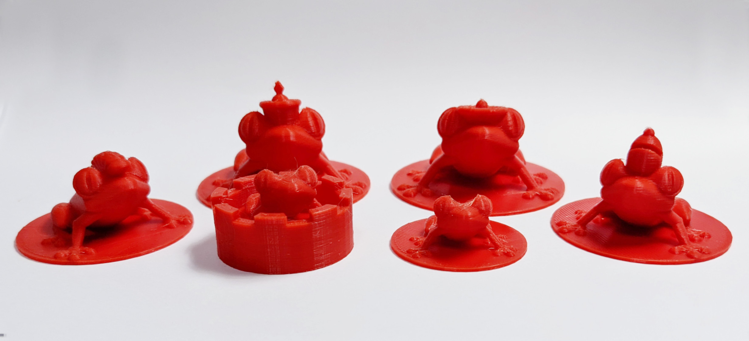 Tree Frog Chess Set