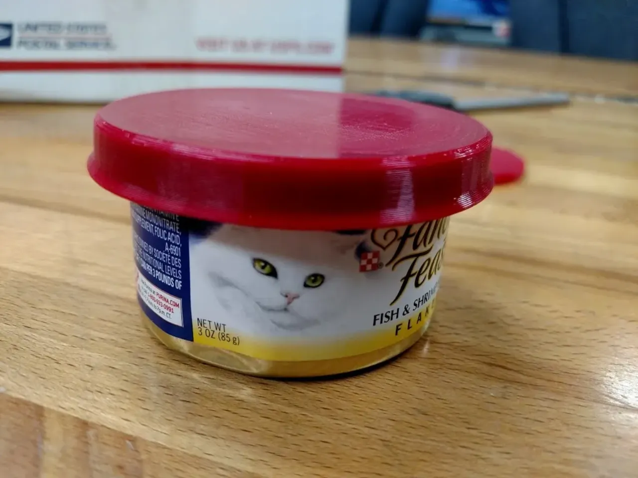 Fancy feast shop cat food lids