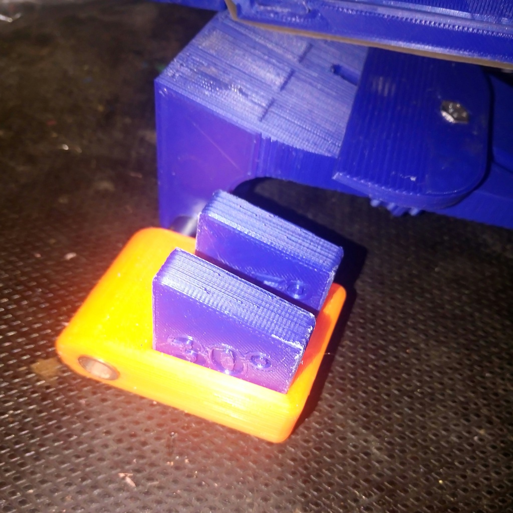 Sharpening tool angle guide holder