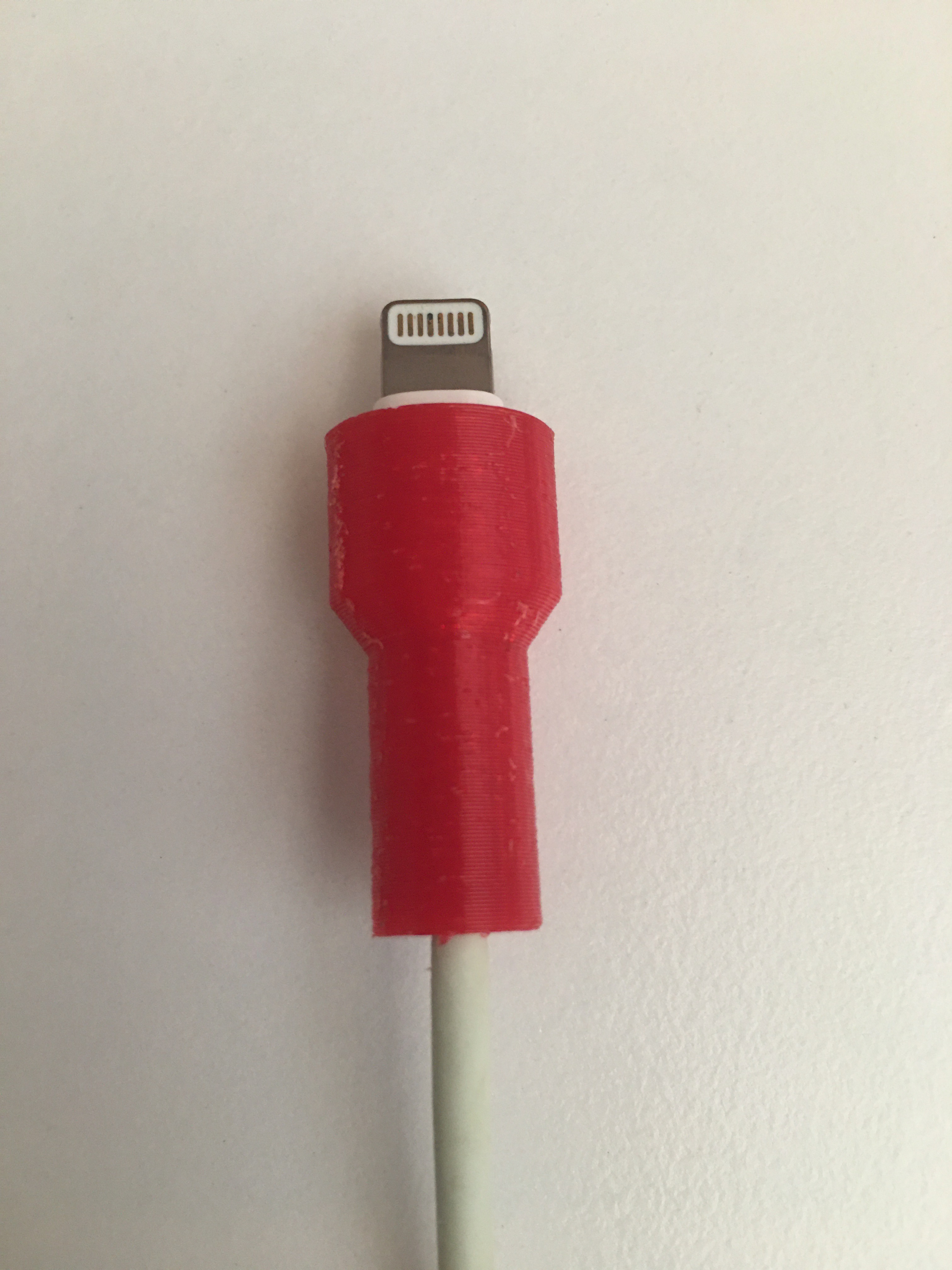Miniatura 2 do modelo 3D Lightning Cable Saver