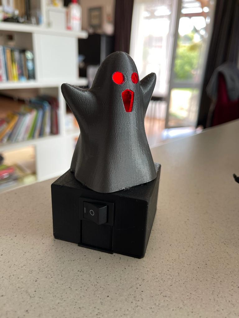 Ghost with internal lighting
