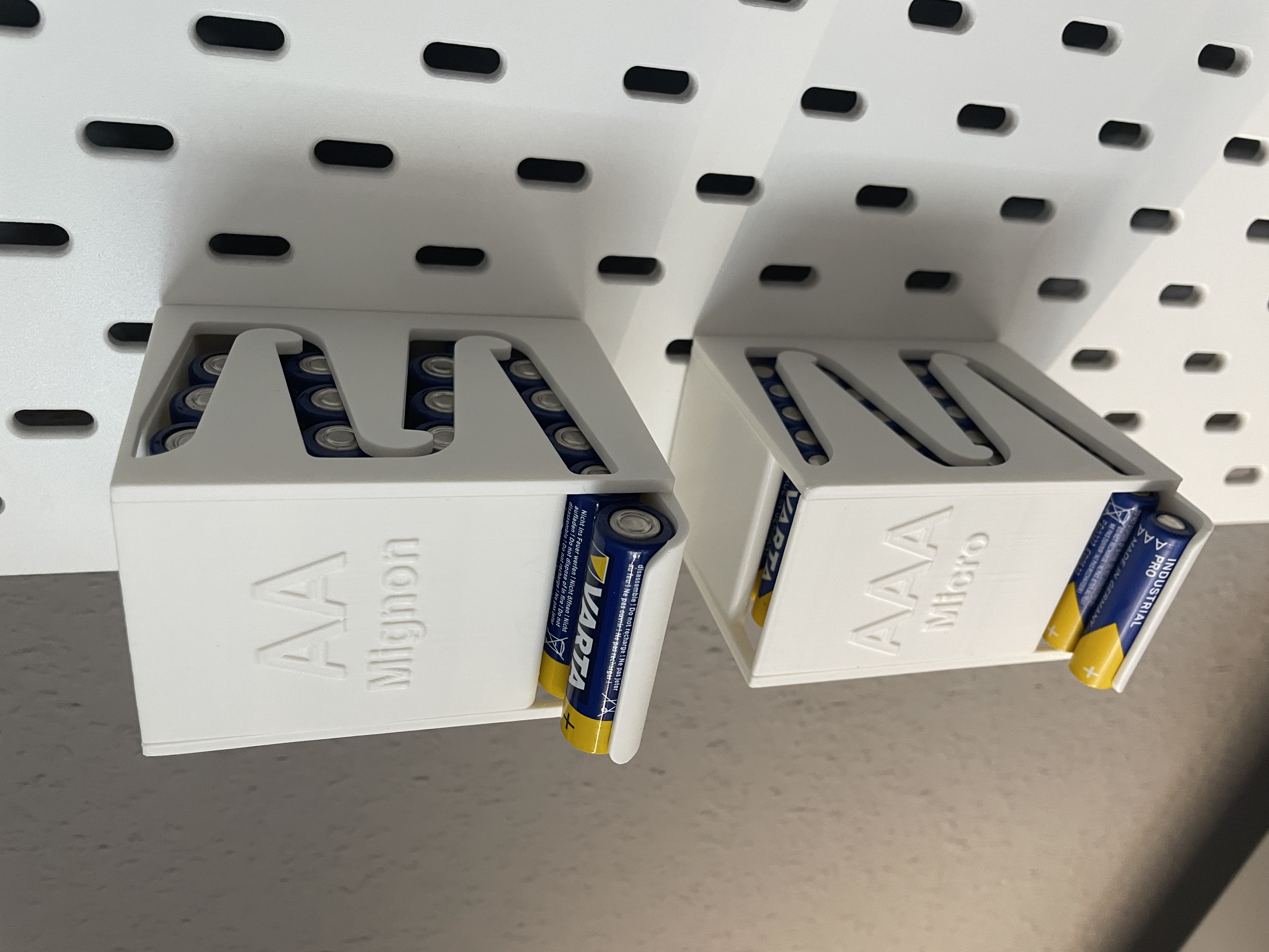 Batterydispenser AA or AAA for Ikea Skadis with T-Nut-System