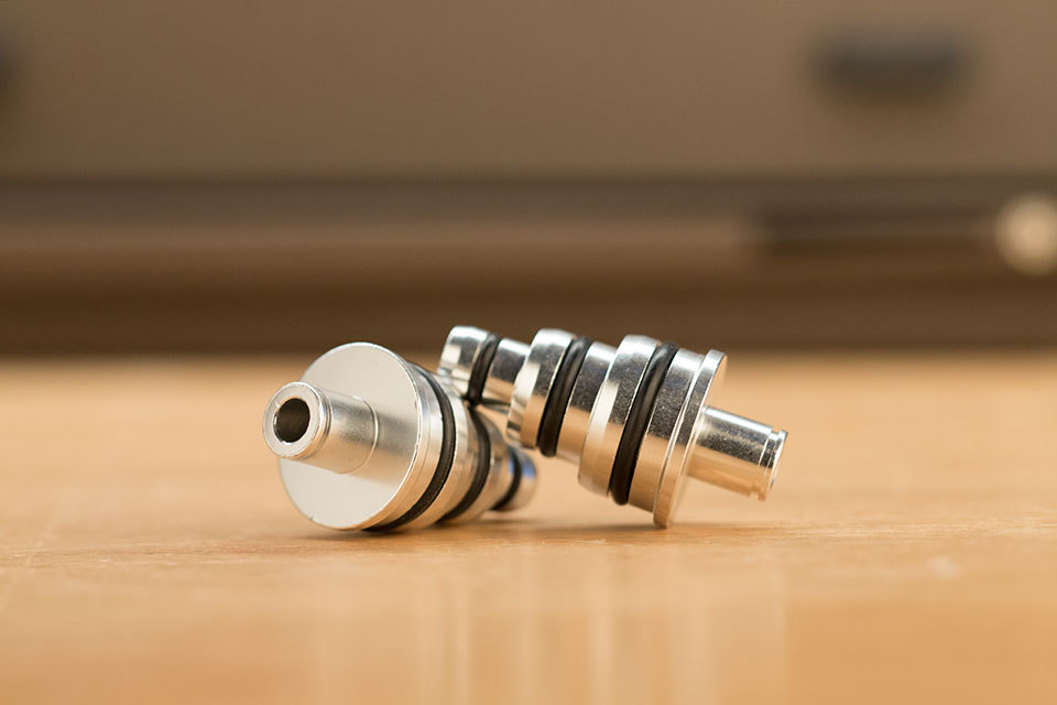 Single, double, & triple thruaxle truing stand adapters (10, 12, 15